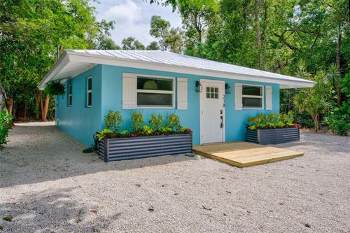 218 Lignumvitae Dr, Key Largo, FL, 33037-4538 | Card Image