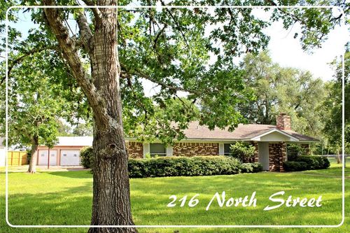 216 North St, Columbus, TX, 78934-1555 | Card Image