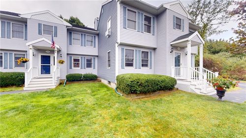 212 Vista Cir, North Kingstown, RI, 02852-5224 | Card Image