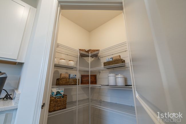 7692 W 105 Th Pl, Home with 4 bedrooms, 3 bathrooms and null parking in Saint John IN | Image 18