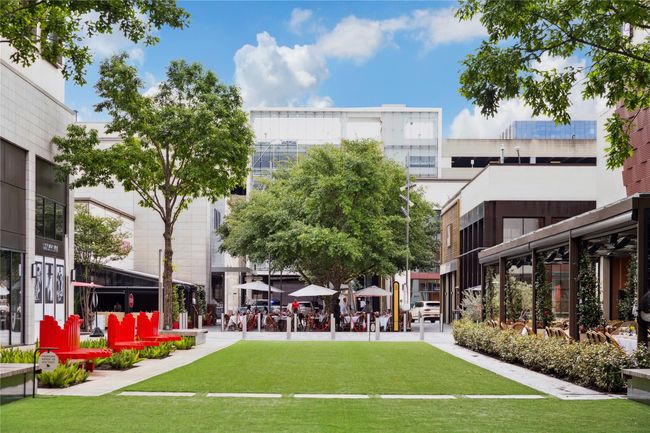 River Oaks District features excellent retail and restaurants - approximately 20 minute walk or 7 minute drive. | Image 36