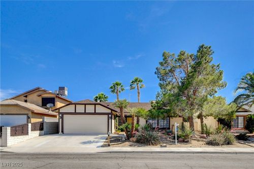 6521 Faith Peak Dr, Las Vegas, NV, 89108-5719 | Card Image