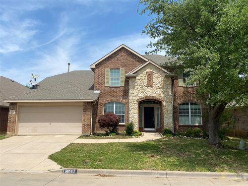 2611 Fox Creek Trl, Arlington, TX, 76017-7957 | Card Image