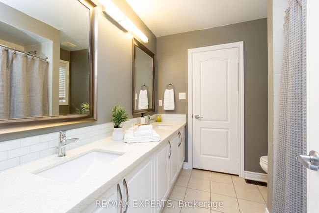 60 Crystalhill Dr, House other with 6 bedrooms, 5 bathrooms and 4 parking in Brampton ON | Image 20