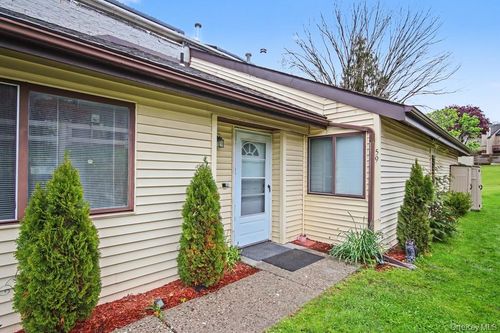 59 Country Club Dr, Florida, NY, 10921-1523 | Card Image
