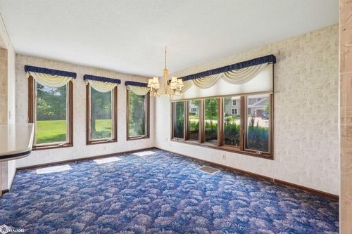 3112 Crystal Dr, Burlington, IA, 52601-2468 | Card Image