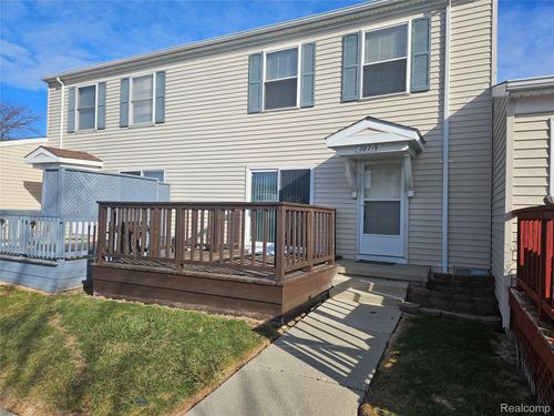 28219 Raleigh Crescent Dr, Chesterfield, MI, 48051-2303 | Card Image