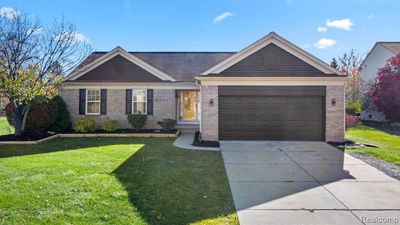 47201 Bayview, Home with 3 bedrooms, 2 bathrooms and null parking in Canton Twp MI | Image 1