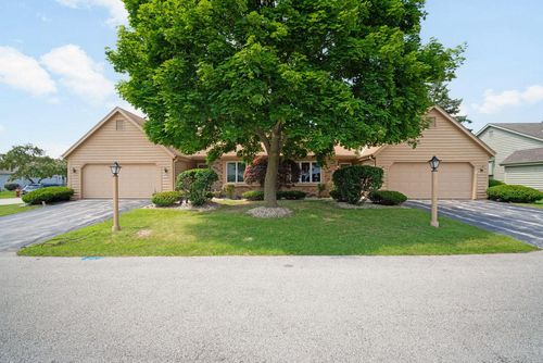 N98W17792 Sherwood Court, Germantown, WI, 53022 | Card Image