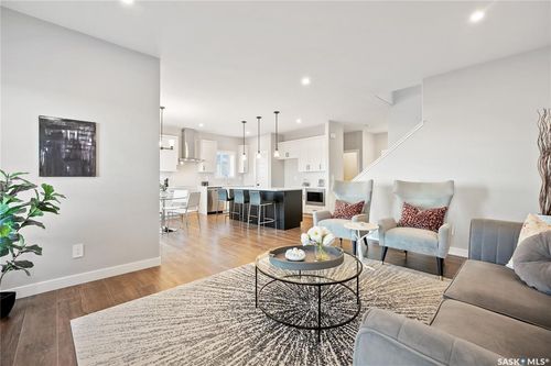 10 Vancouver Crescent, Pilot Butte, SK, S0G3Z0 | Card Image