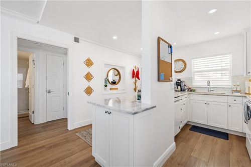 h404-404 Broad Ave S, Naples, FL, 34102-7163 | Card Image