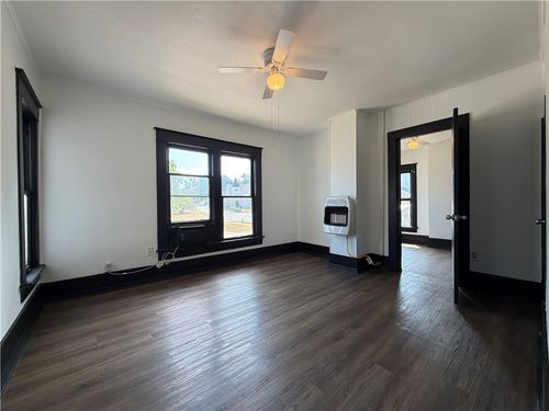 7-401 E Twin Springs St, Siloam Springs, AR, 72761-3259 | Card Image