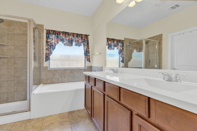 10008 Gertrudis Loop, House other with 3 bedrooms, 2 bathrooms and null parking in Austin TX | Image 15