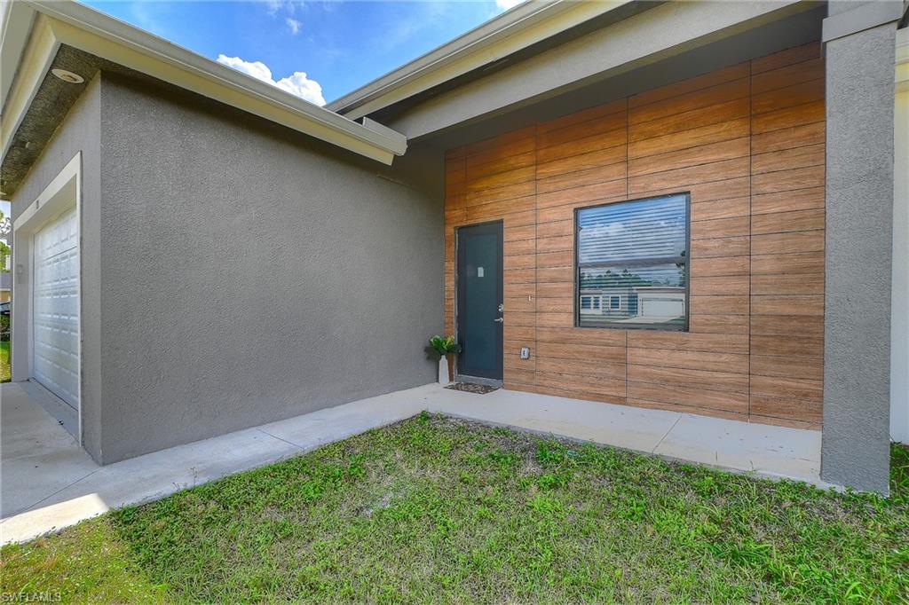Residential in LEHIGH ACRES 2