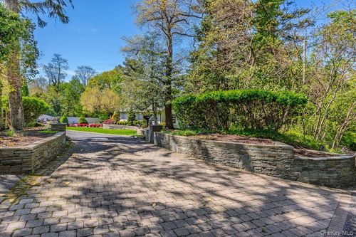 104 California Ave, Port Jefferson, NY, 11777-1502 | Card Image