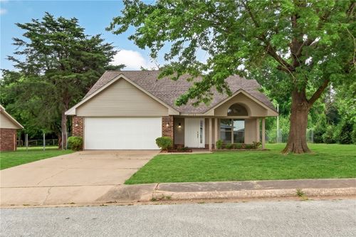 5765 Walden St, Lowell, AR, 72745-9088 | Card Image