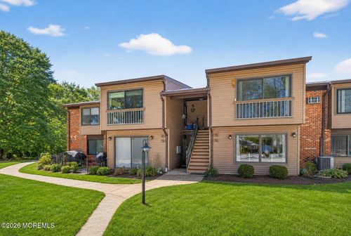80 Manchester Ct, Red Bank, NJ, 07701-5497 | Card Image