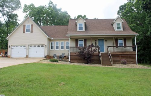 831 Tubbs Mountain Rd, Travelers Rest, SC, 29690-9776 | Card Image