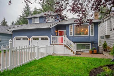 12289 Southpark Cres, House other with 5 bedrooms, 3 bathrooms and 4 parking in Surrey BC | Image 2