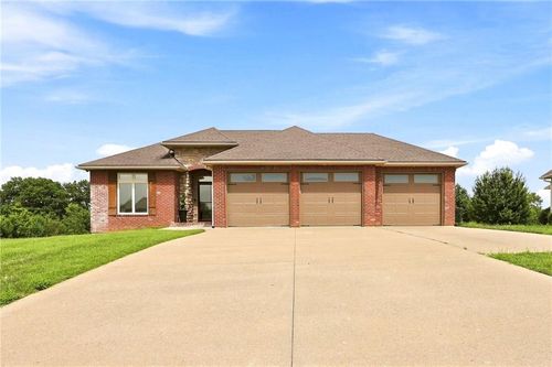 1227 Holland Sq, Warrensburg, MO, 64093-7861 | Card Image