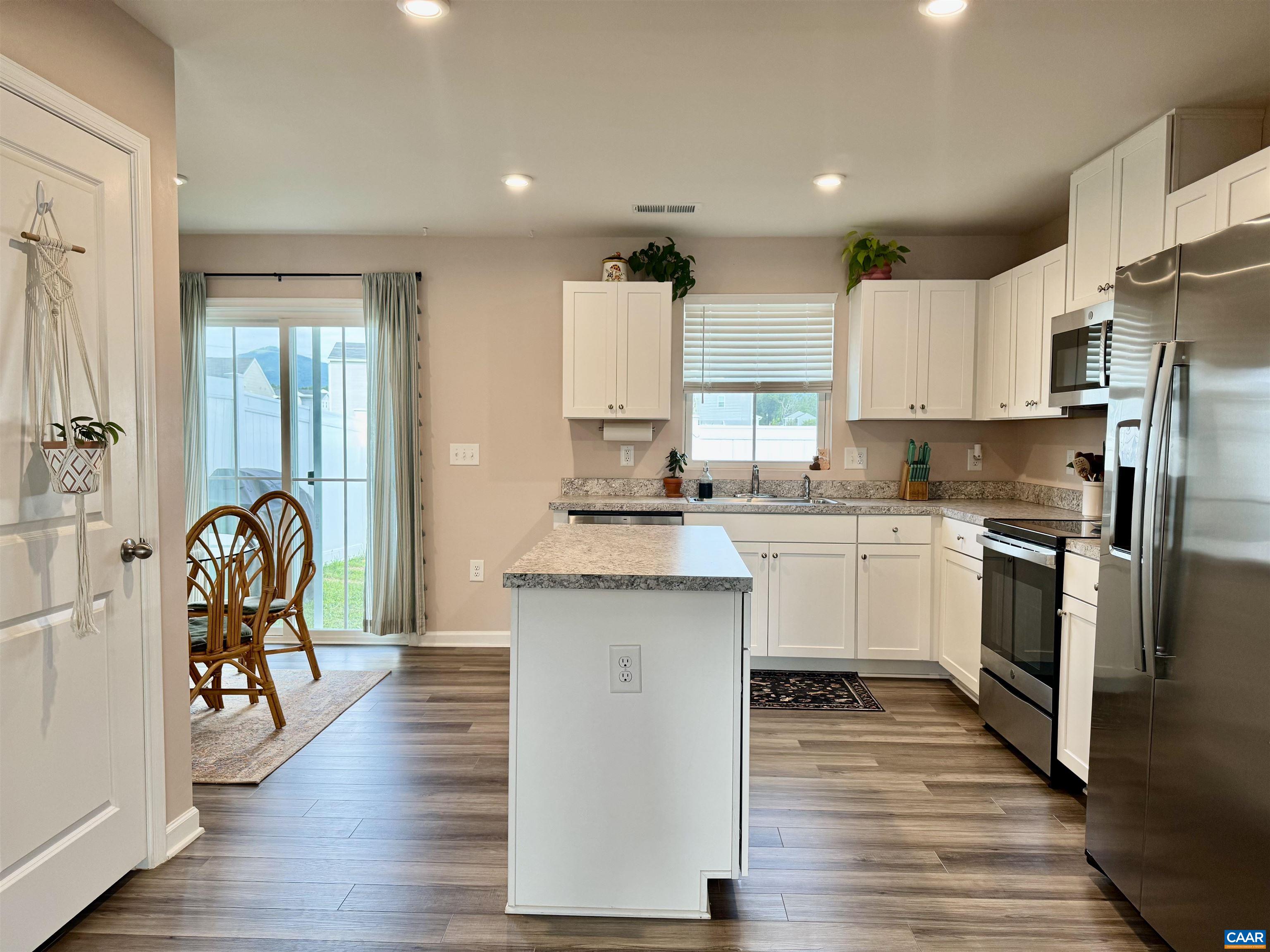 Residential in Grottoes 2