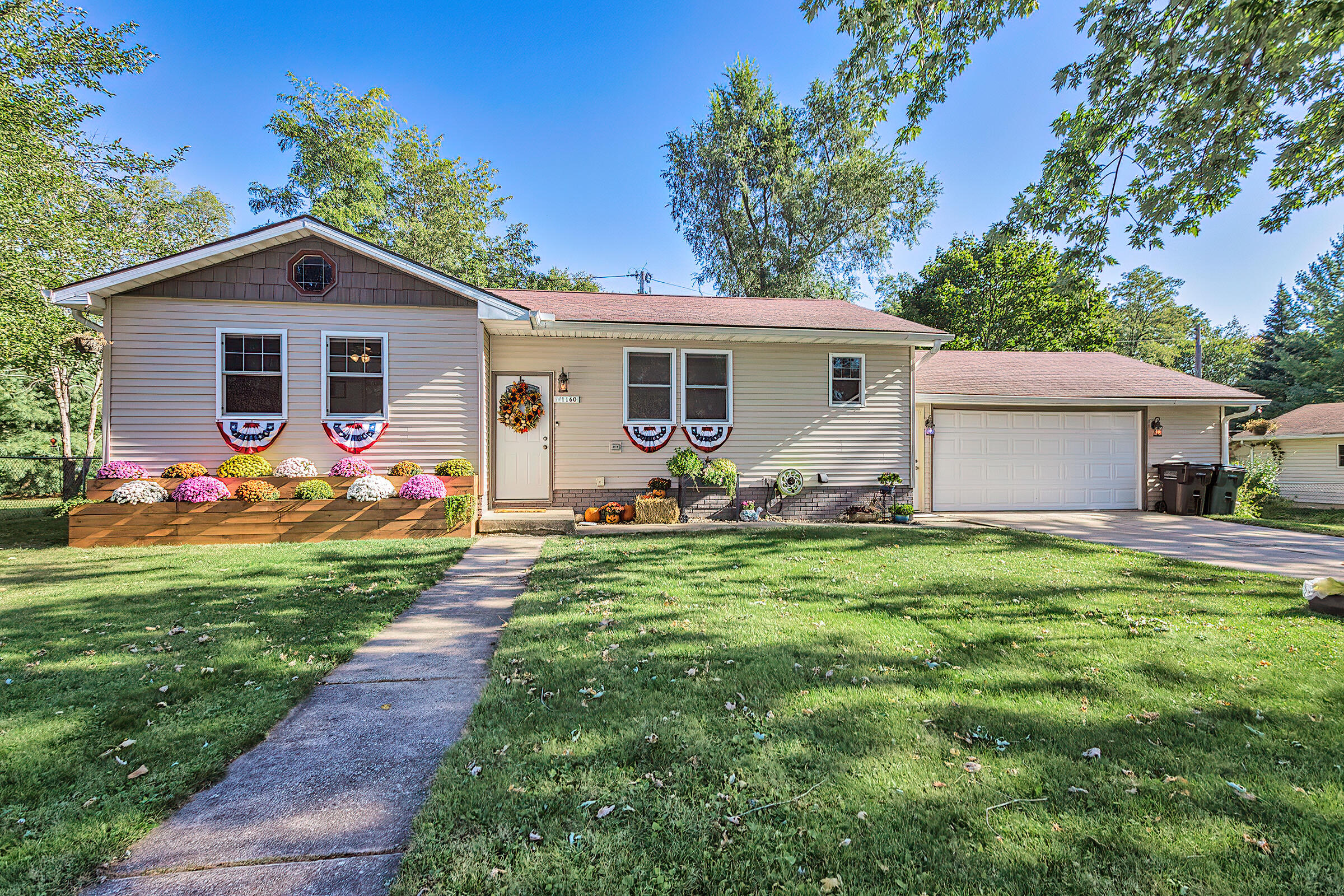 Poinsetta Rd, Genoa City, WI 53128