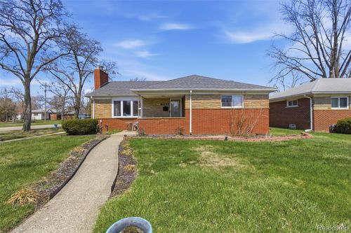 17005 Collinson Ave, Eastpointe, MI, 48021-3043 | Card Image