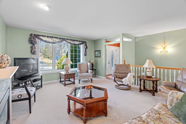 52 Napier St, House other with 3 bedrooms, 2 bathrooms and 2 parking in Goderich ON | Image 11