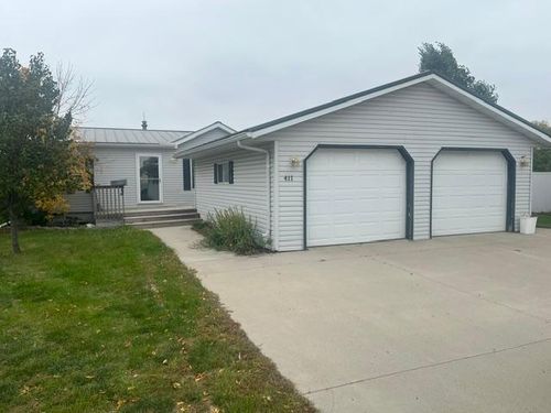 411 Port Ct, Breckenridge, MN, 56520-2208 | Card Image