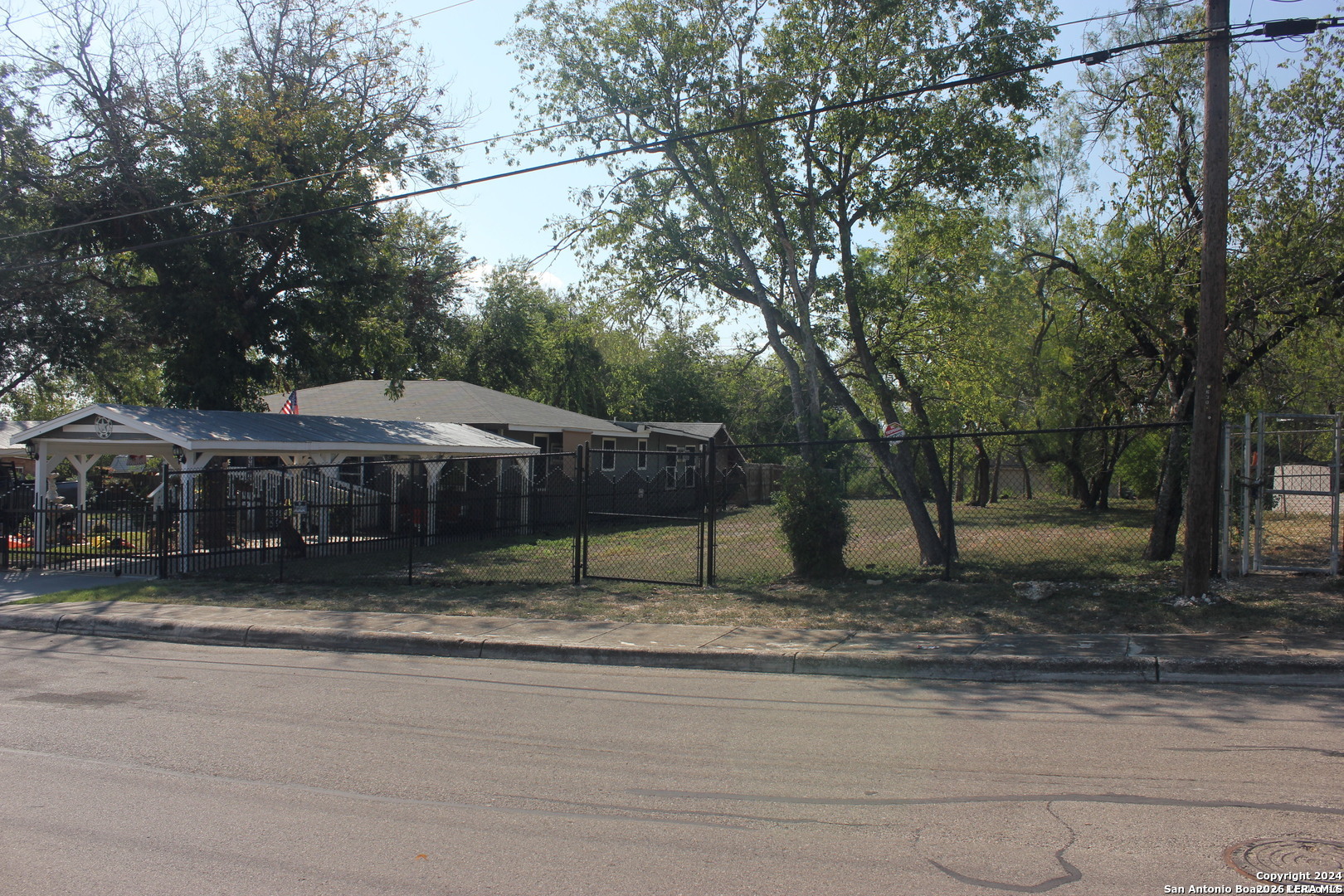 Land in San Antonio 4