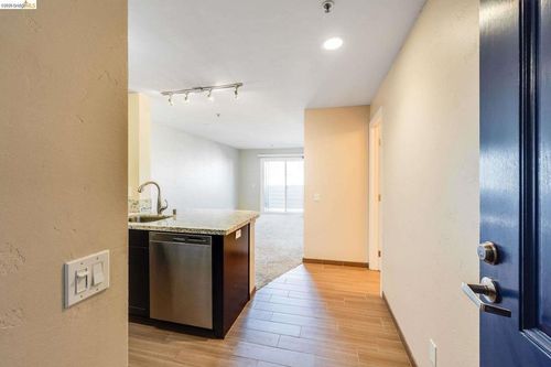 3408-6400 6400 Christie Ave, Emeryville, CA, 94608 | Card Image