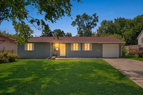 1905 E Country Squire Dr, Urbana, IL, 61802-5507 | Card Image