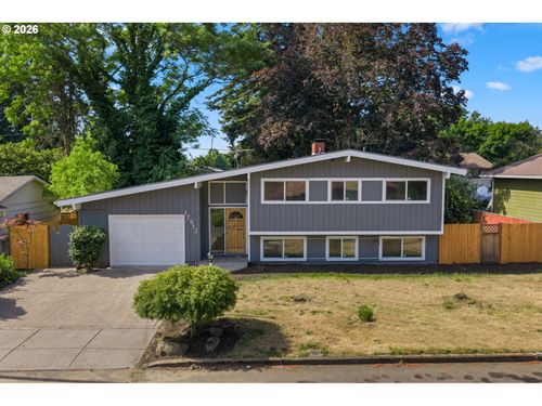 17912 Ne Davis St, Portland, OR, 97230-6622 | Card Image
