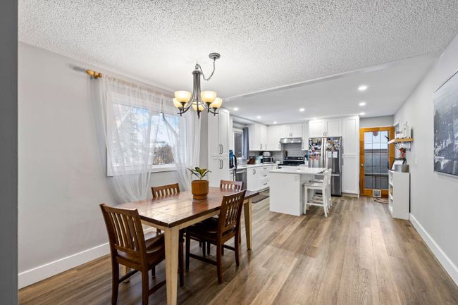 8507 Bowglen Road Nw, Home with 5 bedrooms, 2 bathrooms and 2 parking in Calgary AB | Image 7