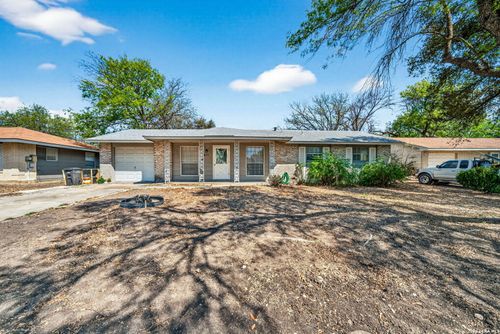 5827 Castle Brook Dr, San Antonio, TX, 78218-4107 | Card Image