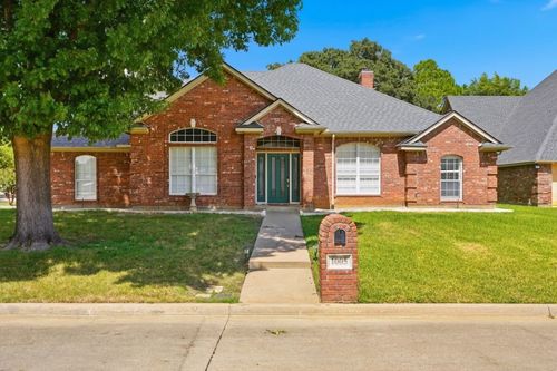 1005 Saint Andrews Dr, Mansfield, TX, 76063-2693 | Card Image