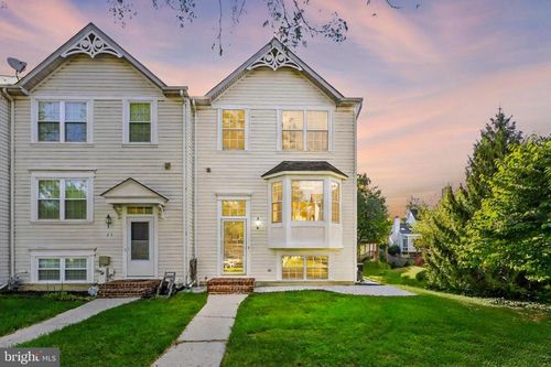 27 Farm Gate Way, Reisterstown, MD, 21136-1125 | Card Image