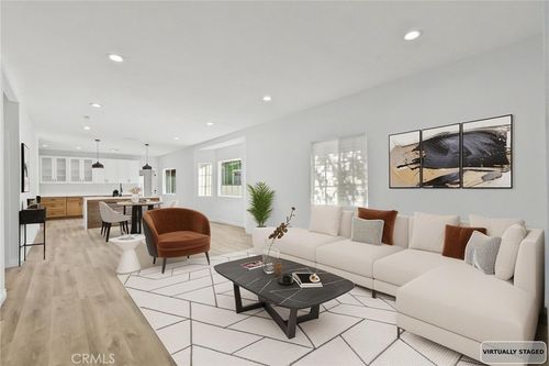 3666 2nd Ave, Los Angeles, CA, 90018 | Card Image