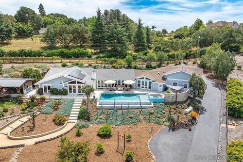 460 Rancho Camino, Fallbrook, CA, 92028 | Card Image