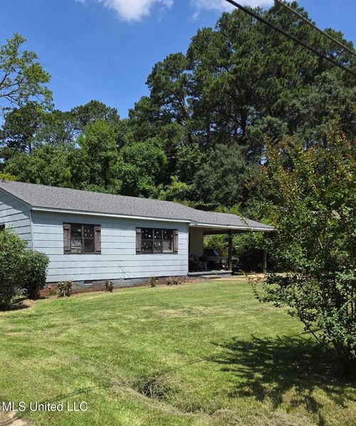 2963 Fairhill Dr, Jackson, MS, 39212-2822 | Card Image