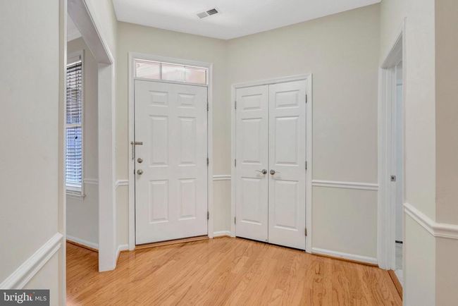13717 Currant Loop, Townhouse with 3 bedrooms, 3 bathrooms and null parking in GAINESVILLE VA | Image 5