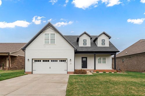 550 Kempton Ln, Bowling Green, KY, 42104-5602 | Card Image