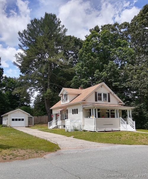 86 Whittemore St, Willimantic, CT, 06226-1618 | Card Image