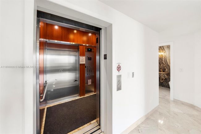 9C - 9751 E Bay Harbor Dr, Condo with 2 bedrooms, 3 bathrooms and null parking in Bay Harbor Islands FL | Image 9