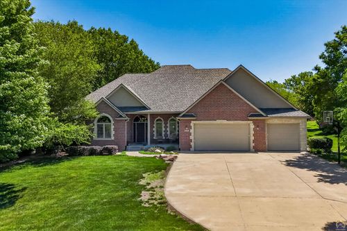 1048 Sw Westside Dr, Topeka, KS, 66615-1238 | Card Image