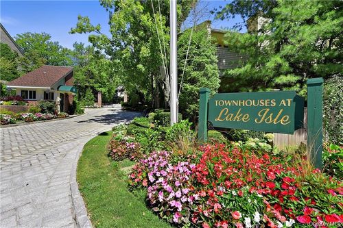 40 Waterside Close, Eastchester, NY, 10709-5654 | Card Image