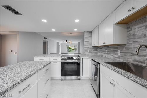 207-2244 Winkler Ave, FORT MYERS, FL, 33901-9155 | Card Image