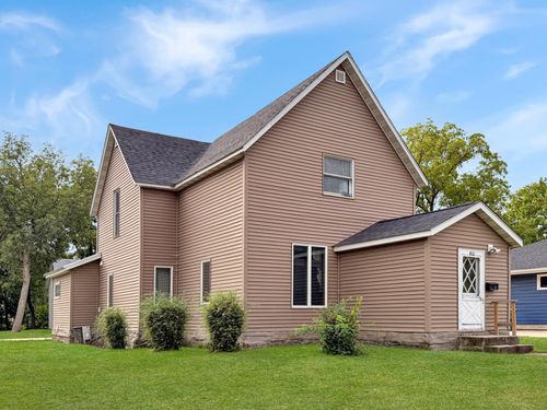 410 N 6th St, Marshall, MN, 56258-1124 | Card Image