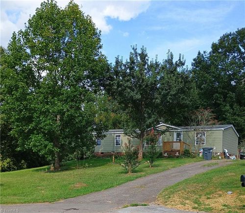 115 Anderson Acres Dr, Harmony, NC, 28634-9281 | Card Image