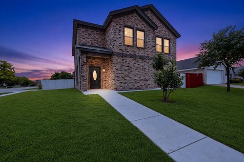 800 Oak Creek Dr, Hutchins, TX, 75141-4258 | Card Image